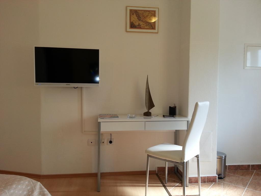 New Studio Apartments Trlaja Šibenik Стая снимка